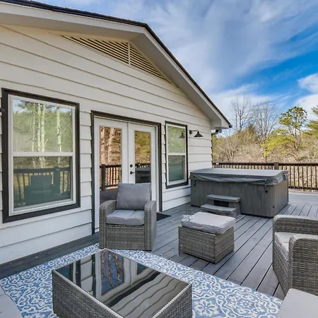Villa Luxe Highlands Haven With Fire Pit And Hot Tub!